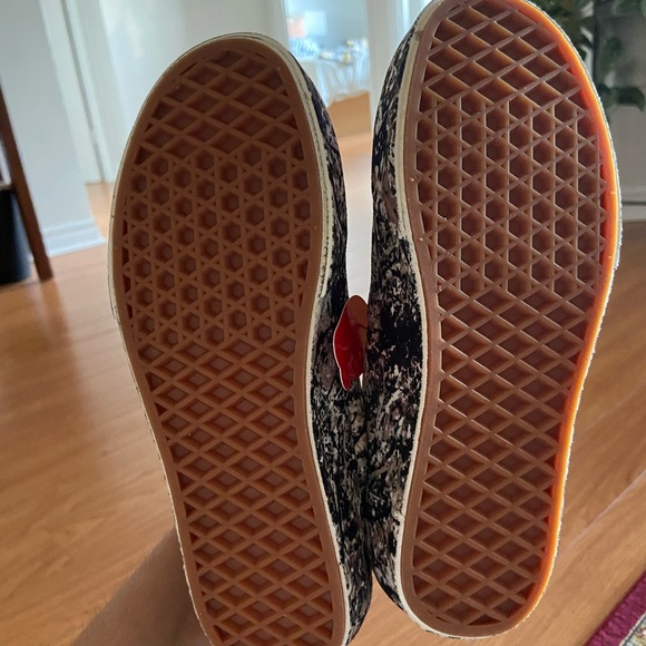 Vans MOMA Shoes - Picture 4 of 5